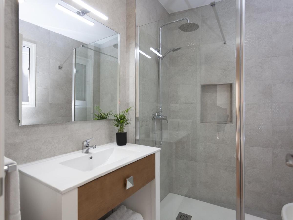 Rd Aparcamiento Incluido Triana Luminoso Comodo Apartamento 2Bd 2Bth Seville Exterior photo