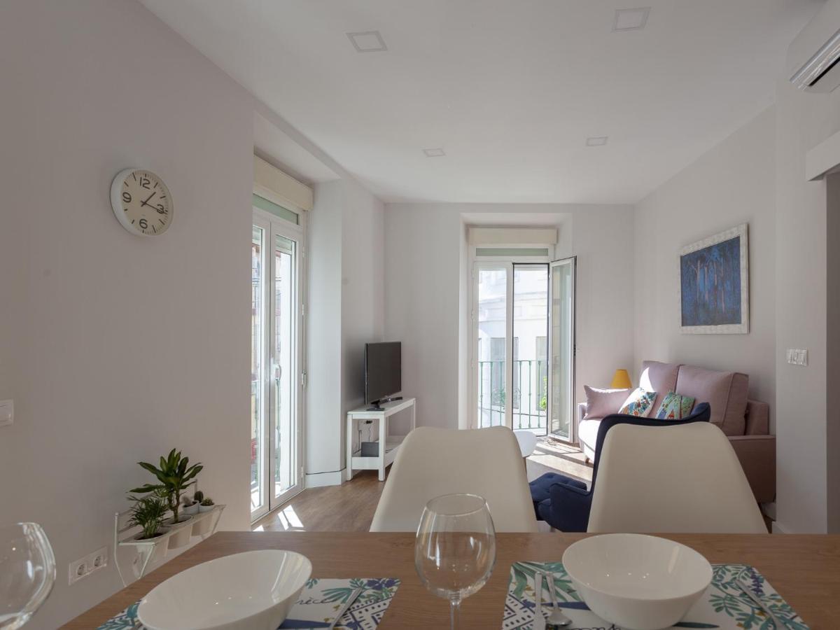 Rd Aparcamiento Incluido Triana Luminoso Comodo Apartamento 2Bd 2Bth Seville Exterior photo